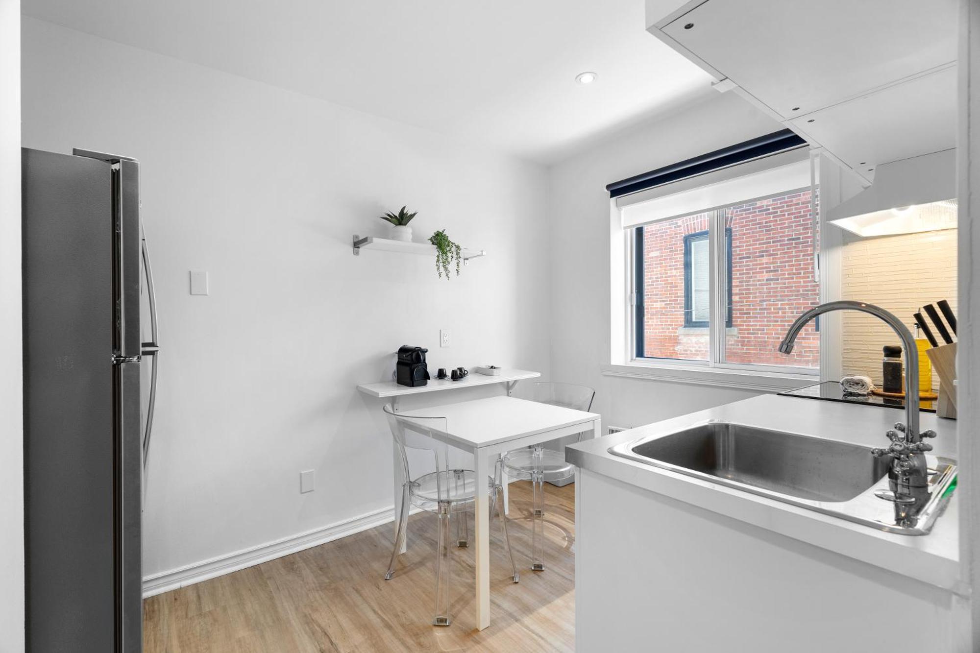 Hotel Laurence Montreal Bagian luar foto